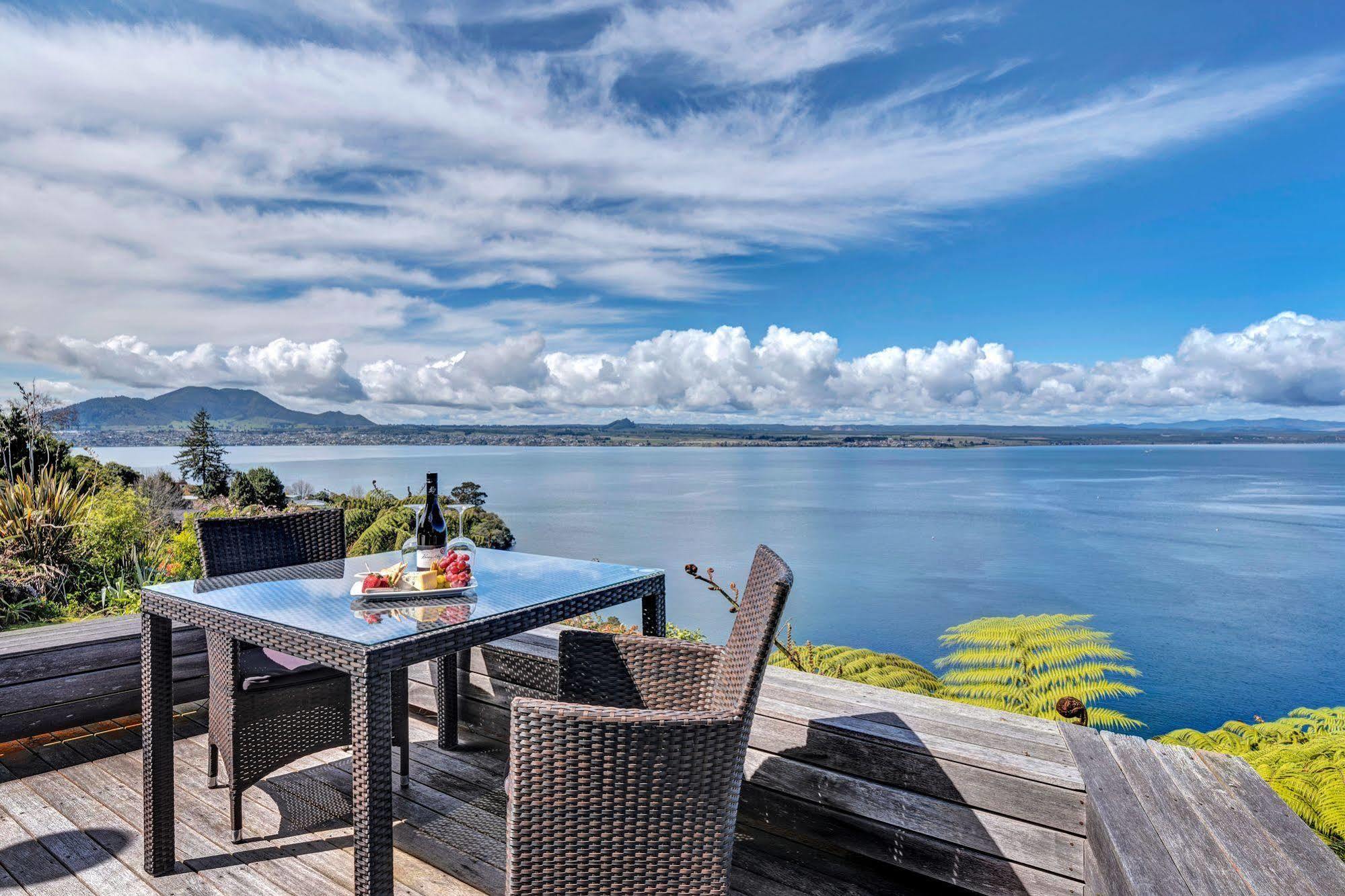 Serenity On Wakeman Taupo Dış mekan fotoğraf